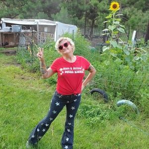 Meet your Posher, Alia